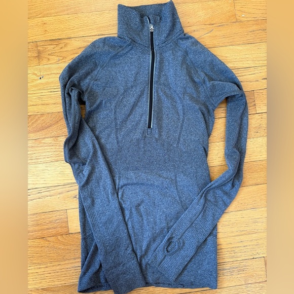 Lululemon 1/4 zip - Picture 1 of 6